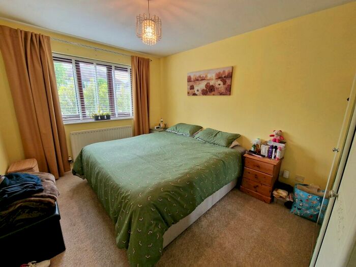 2 Bedroom Bungalow For Sale In The Tea Garden, Bedworth, Warwickshire, CV12