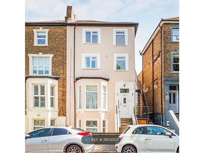 2 Bedroom Flat To Rent In Lordship Lane, London, SE22