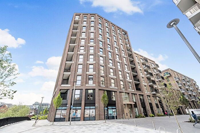 2 Bedroom Flat To Rent In Joseph Huntley Walk, Reading, RG1