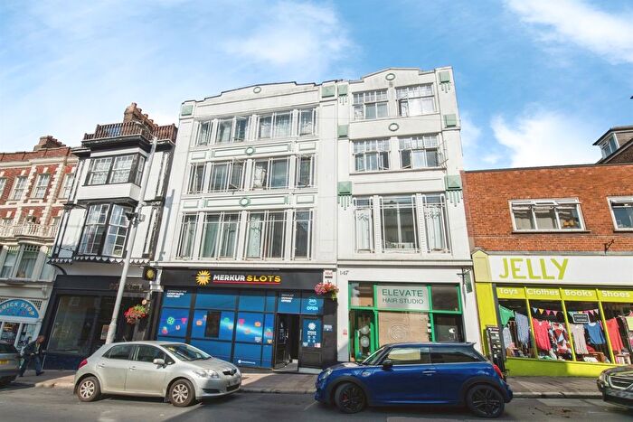 2 Bedroom Flat For Sale In Fore Street, Exeter, EX4