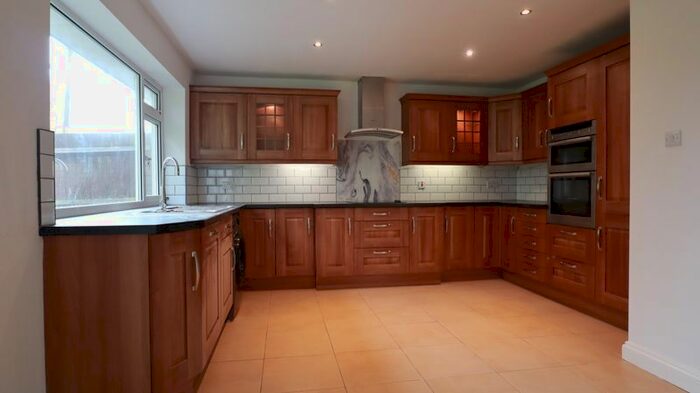 4 Bedroom Semi-Detached Bungalow To Rent In Ancil Avenue, Launton, Bicester, OX26