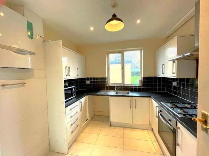 4 Bedroom Semi-Detached House To Rent In Vivian Avenue, Wembley, Middlesex, HA9