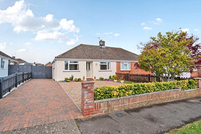 2 Bedroom Semi-Detached Bungalow For Sale In Woodroffe Drive, Basingstoke, RG22