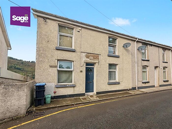 3 Bedroom End Of Terrace House For Sale In Blaencuffin Road, Llanhilleth, Abertillery, NP13