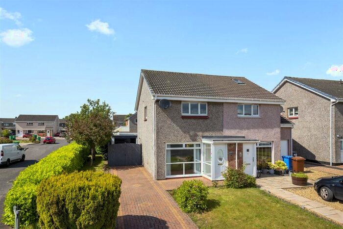 2 Bedroom Semi-Detached House For Sale In Arkaig Drive, Crossford, KY12