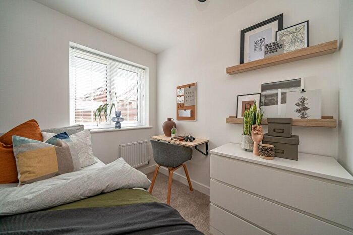 3 Bedroom End Of Terrace House For Sale In Kiln End, Valentines Meadow, Stewkley, LU7