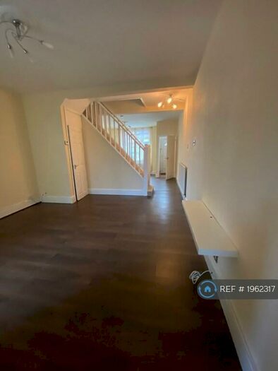 2 Bedroom Terraced House To Rent In Hawthorne Street, Leicester, LE3