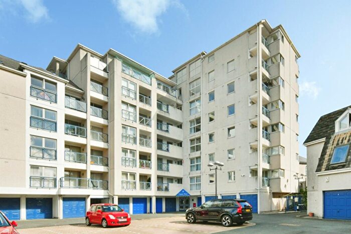 3 Bedroom Apartment For Sale In Mariners Court, Plymouth, PL4