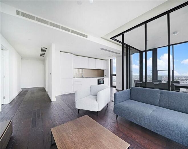 3 Bedroom Flat To Rent In Bondway, London, SW8