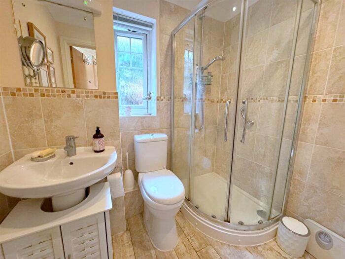 2 Bedroom Semi-Detached Bungalow For Sale In Friday Street, Eastbourne, BN23