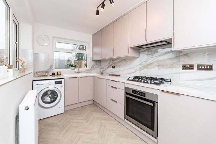 2 Bedroom Semi-detached House For Sale In New Street, Pontefract, West Yorkshire, WF7