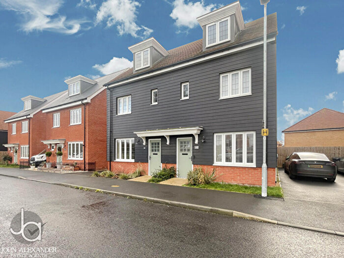 3 Bedroom Town House For Sale In Poppy Lane, Feering, CO5