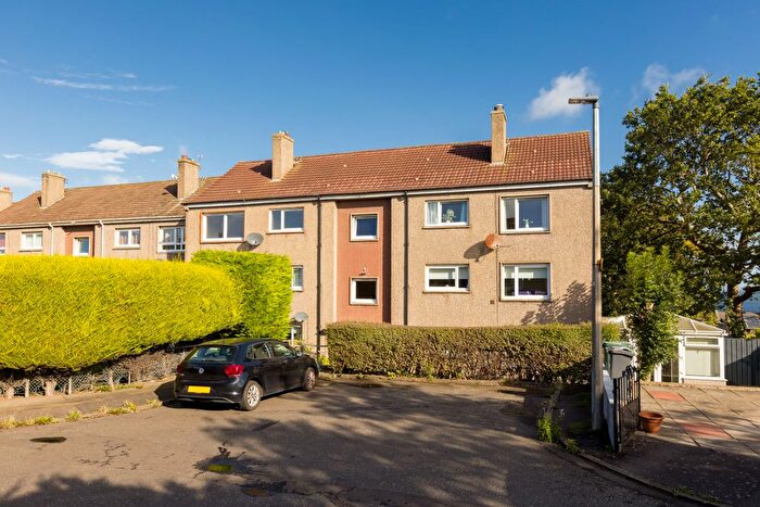 2 Bedroom Flat For Sale In / Coillesdene Grove, Edinburgh, EH15