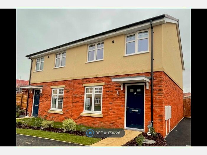 3 Bedroom Semi-Detached House To Rent In Eagle Way, St. Albans, AL4