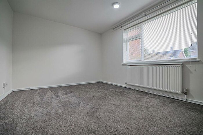 2 Bedroom Apartment To Rent In Hilldown Road, Hemel Hempstead, HP1