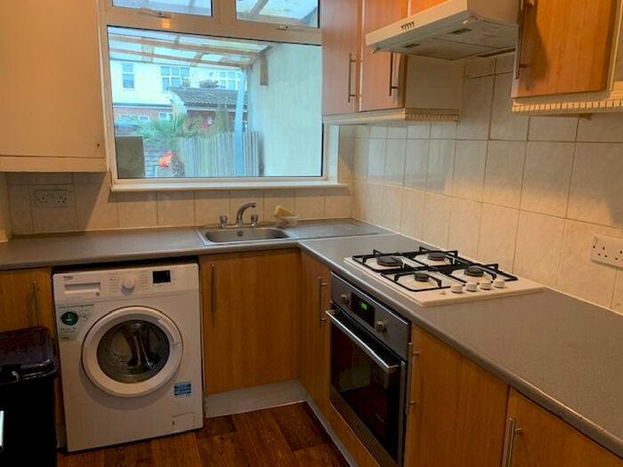 4 Bedroom Terraced House To Rent In Littlemoore Road, Ilford IG1