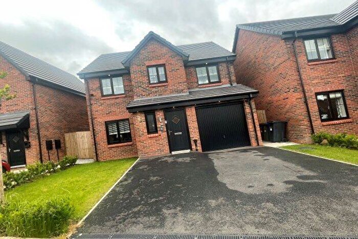 4 Bedroom Property To Rent In Premier Way, Bury, BL8