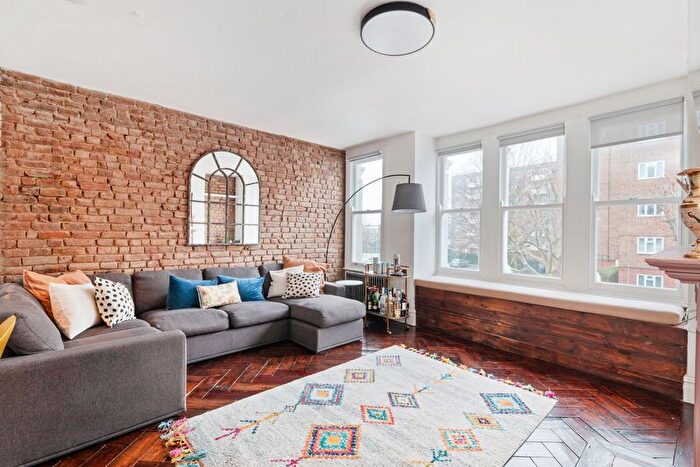 2 Bedroom Flat To Rent In Caistor Road, London, SW12