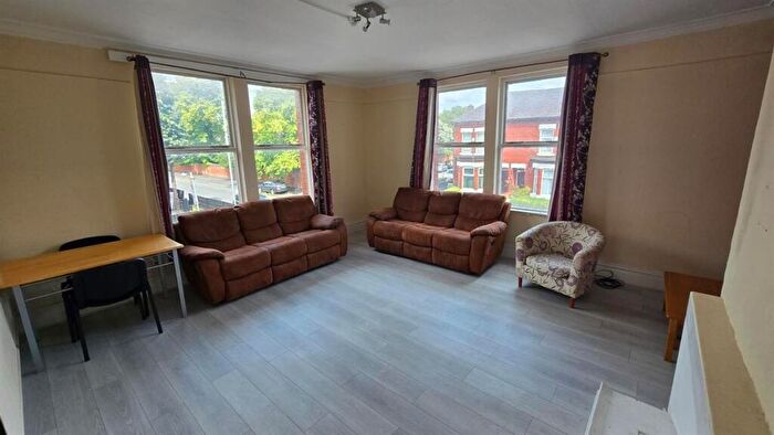 4 Bedroom House To Rent In Belgrave Avenue, Manchester, M14