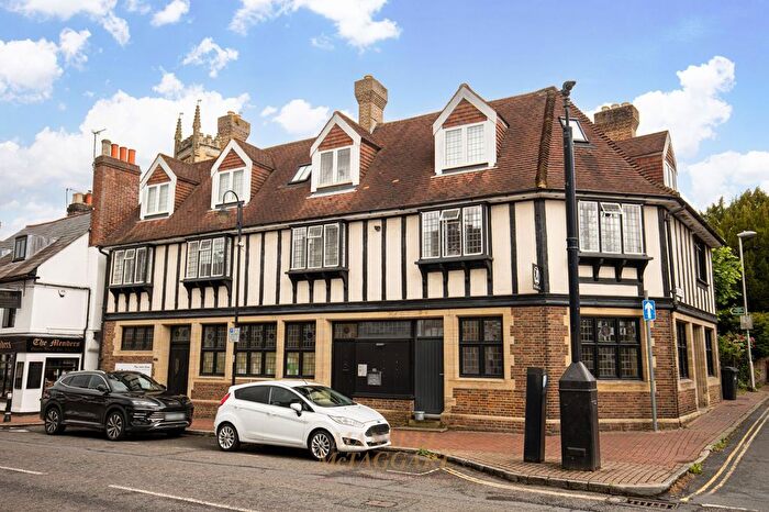 2 Bedroom Flat For Sale In High Street, East Grinstead, RH19