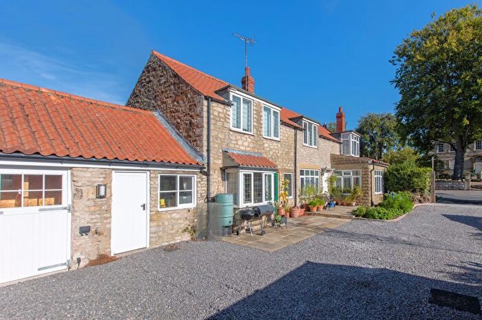 3 Bedroom Detached House For Sale In Main Street, Middleton, YO18