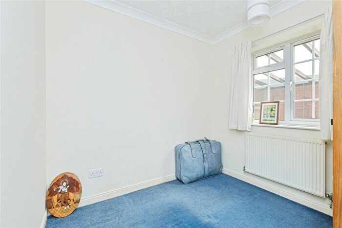 2 Bedroom Bungalow For Sale In Griffin Close, Thurmaston, Leicester, Leicestershire, LE4