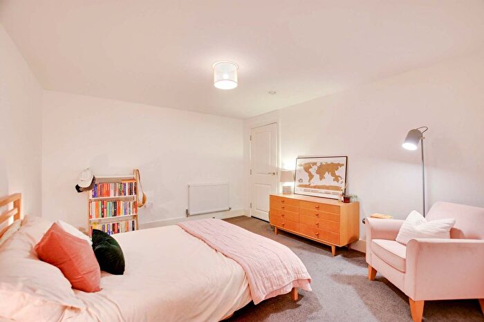 1 Bedroom Flat For Sale In Cowper Street, Knighton Fields, Leicester, LE2