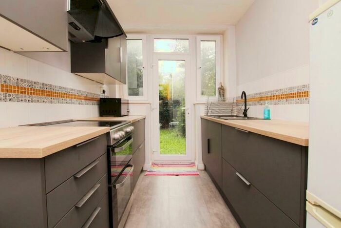 1 Bedroom Flat To Rent In Cromwell Road - St Andrews, BS6