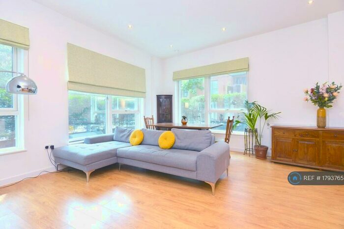 2 Bedroom Flat To Rent In Edmund Street, London, SE5