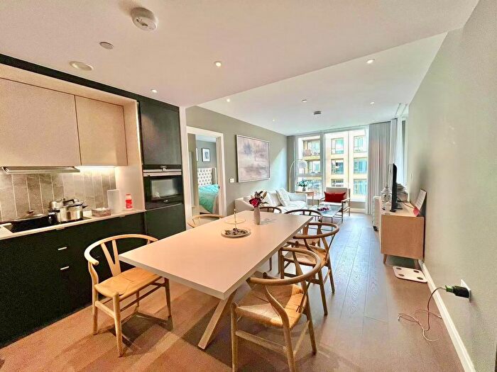 2 Bedroom Flat To Rent In Kennington Lane, London, SE11