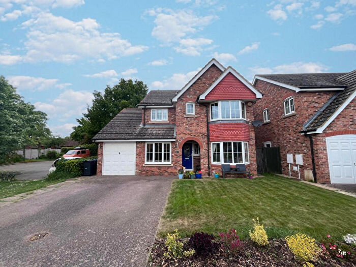 5 Bedroom Detached House For Sale In Pavilion Close, Huntingdon, PE29