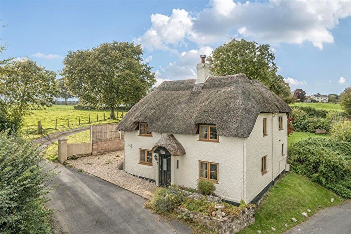 4 Bedroom Detached House For Sale In Smallridge, Axminster, EX13