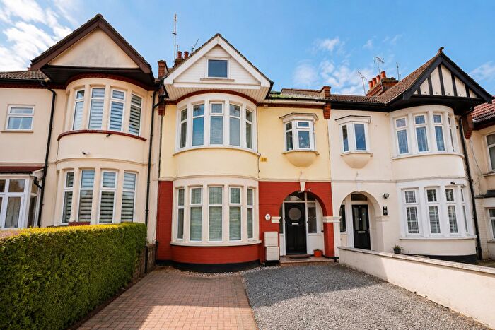 2 Bedroom Flat To Rent In Park Lane, Southend-On-Sea, SS1