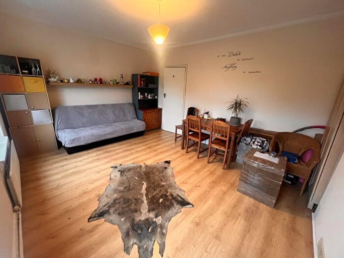 1 Bedroom Flat To Rent In Denzil Road, Dollis Hill, NW10