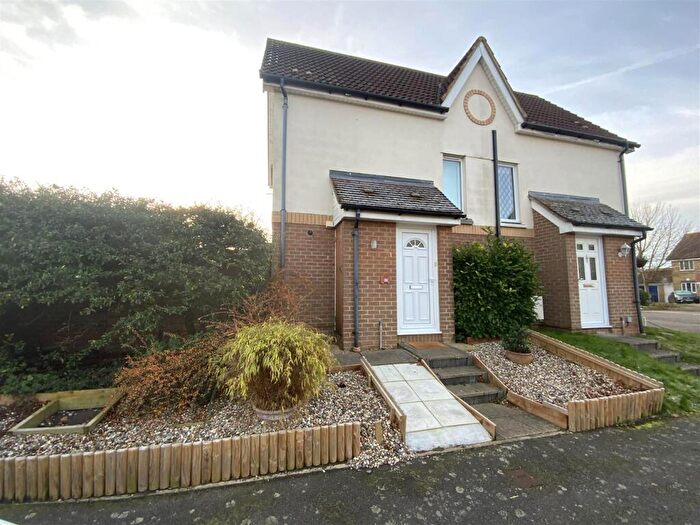 1 Bedroom End Of Terrace House To Rent In Rushton Grove, Harlow, Essex, CM17