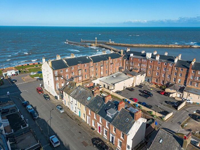 3 Bedroom Town House For Sale In West Terrace, Whitby, YO21