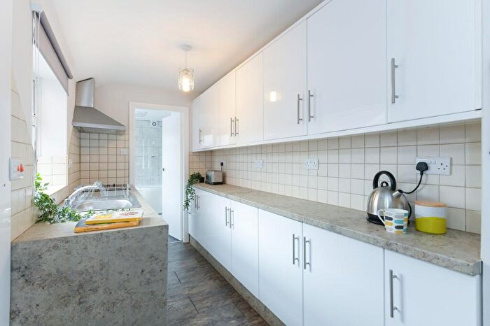 3 Bedroom Terraced House To Rent In Humber Road, Beeston, NG9