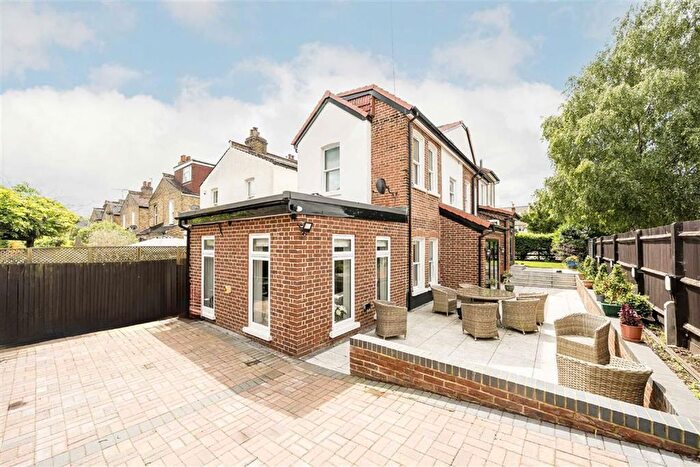 4 Bedroom Property To Rent In Kingston Road, Teddington, TW11
