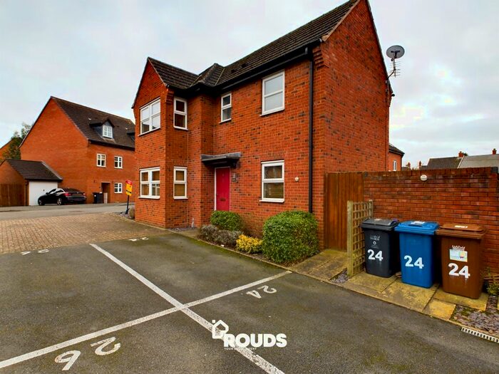 3 Bedroom Semi-Detached House To Rent In Trafalgar Way, Lichfield, Staffordshire, WS14