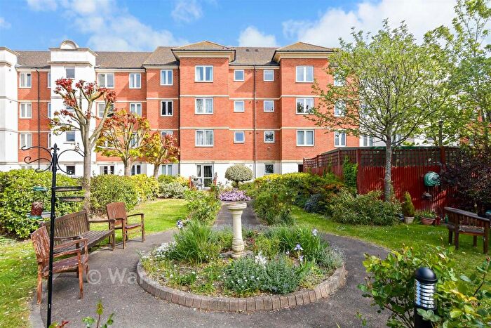 1 Bedroom Apartment For Sale In Harold Road, Margate, Kent, CT9 - Photo 1