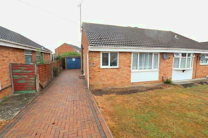 2 Bedroom Semi-Detached House To Rent In Hayden Road, Rushden, Ojh, NN10