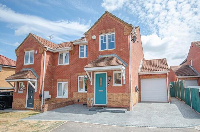 3 Bedroom Semi-Detached House For Sale In Cave Grove, Emersons Green, Bristol, BS16