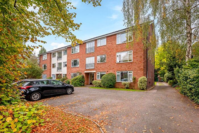 2 Bedroom Apartment For Sale In Beckenham Grove, Shortlands, Bromley, BR2
