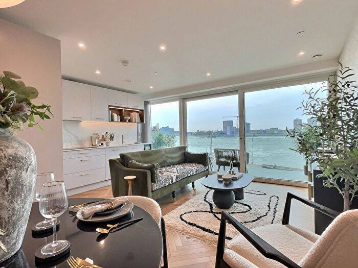 2 Bedroom Flat For Sale In Royal Arsenal Riverside, London, SE18