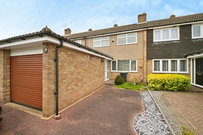 3 Bedroom Terraced House For Sale In Ranworth Avenue, Hoddesdon, EN11