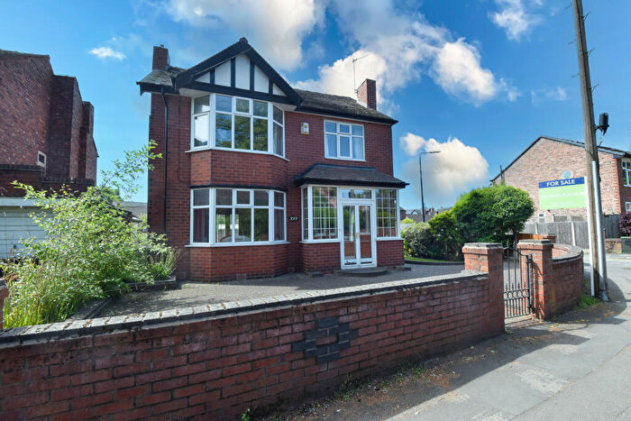 3 Bedroom Detached House For Sale In Moorside Road, Flixton, M41