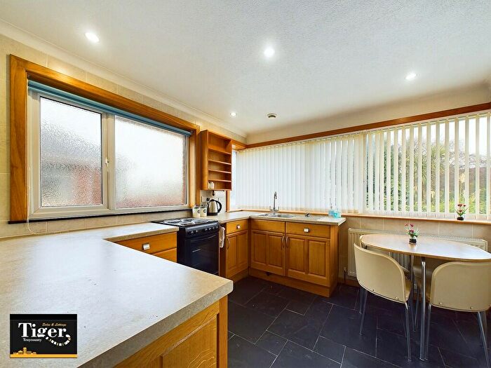 2 Bedroom Semi-Detached Bungalow For Sale In Highfield Road, Blackpool, FY4