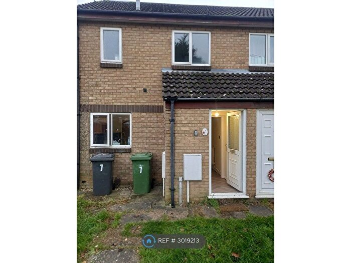 3 Bedroom Semi Detached House To Rent In Brancepeth Place, Woodston, PE2