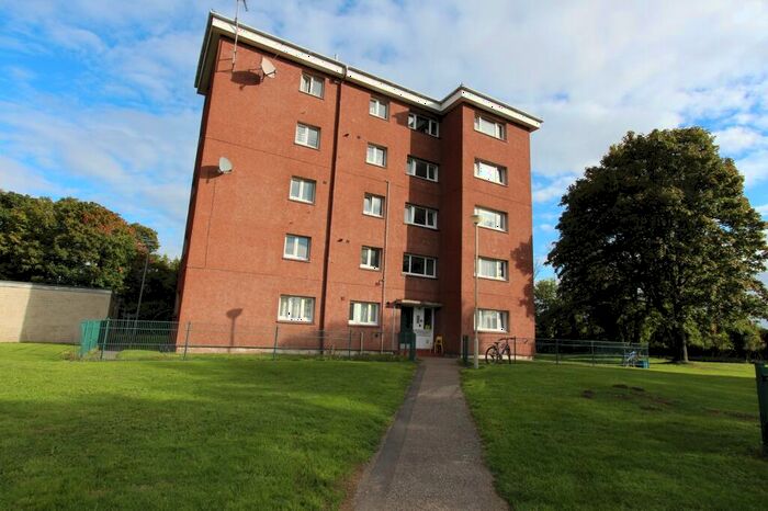 2 Bedroom Flat To Rent In Mackintosh Road, Raigmore, Inverness., IV2