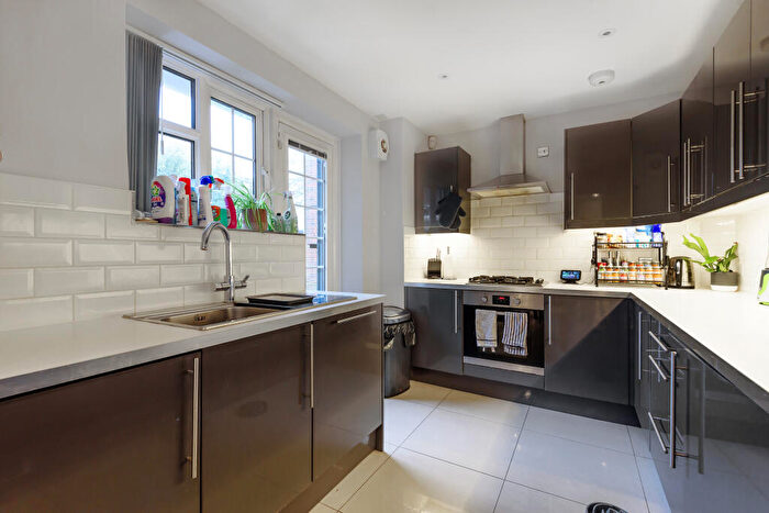 3 Bedroom Apartment To Rent In High Street, Chislehurst, BR7